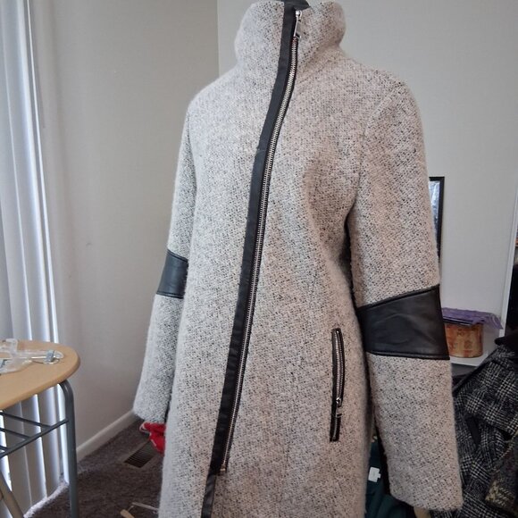 Calvin Klein Grey Asymmetrical Moto Coat with Leather Trim - Size L - Picture 2 of 6